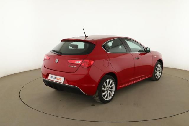 Alfa Romeo Giulietta image 8