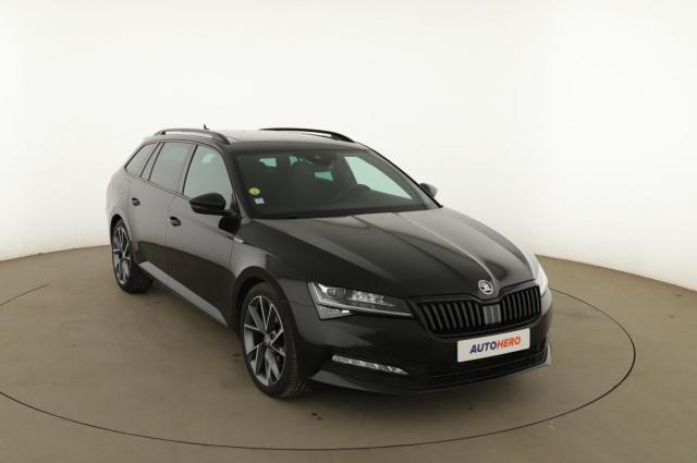 Skoda Superb Combi image 6