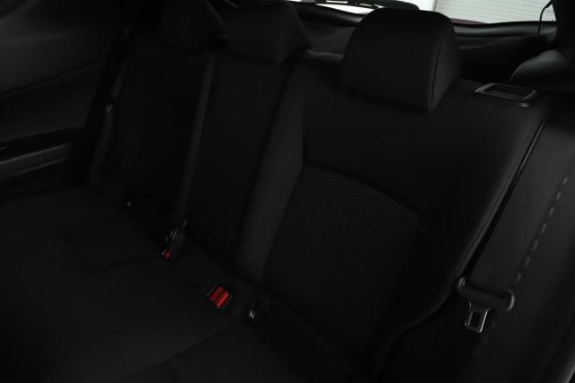 Toyota C-Hr image 8