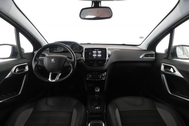 Peugeot 2008 image 7