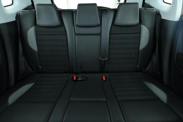 Peugeot 2008 image 3