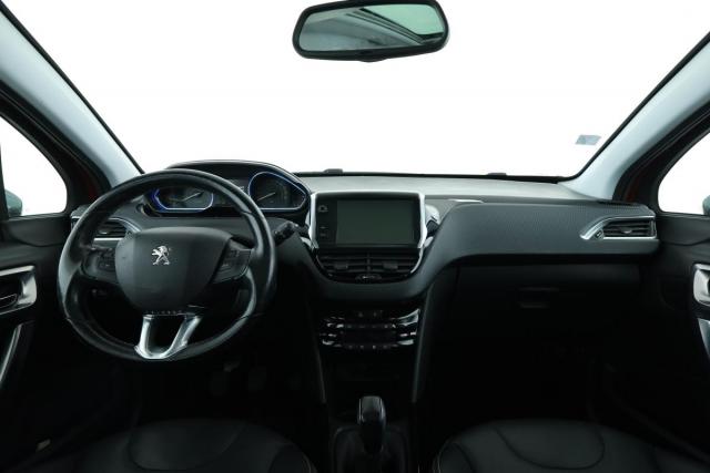 Peugeot 2008 image 8