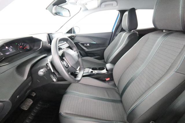 Peugeot 2008 image 8