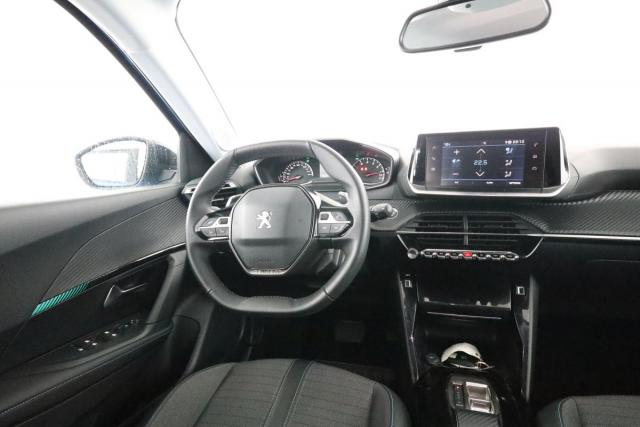 Peugeot 2008 image 7