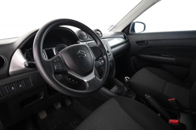 Suzuki Vitara image 7