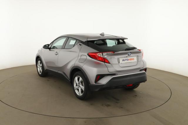 Toyota C-Hr image 8