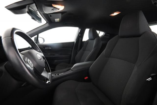 Toyota C-Hr image 7