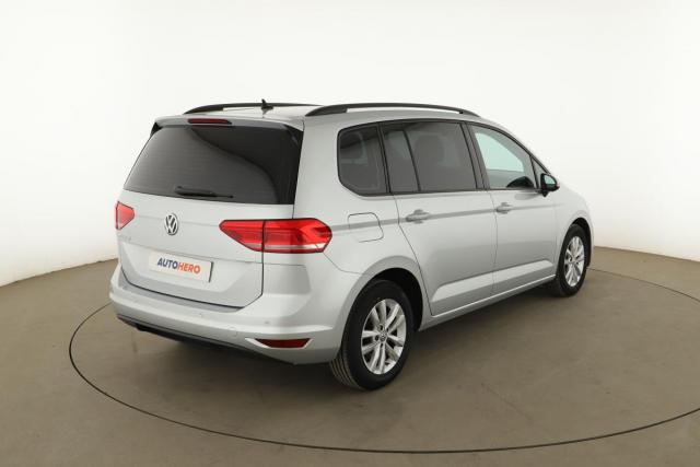 Volkswagen Touran image 2