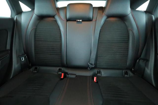 Mercedes Benz Cla Shooting Brake image 7