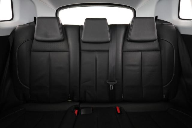 Peugeot 2008 image 2