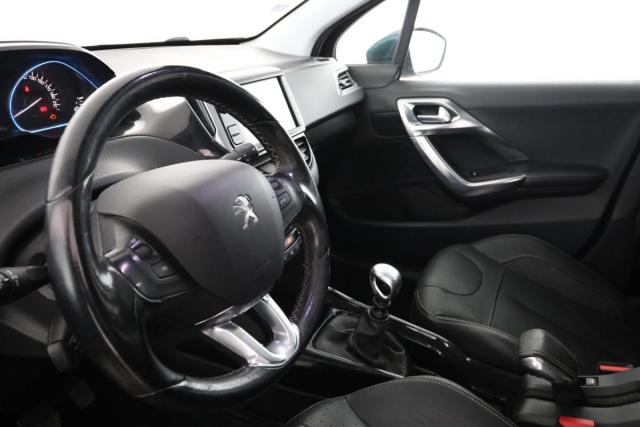 Peugeot 2008 image 3
