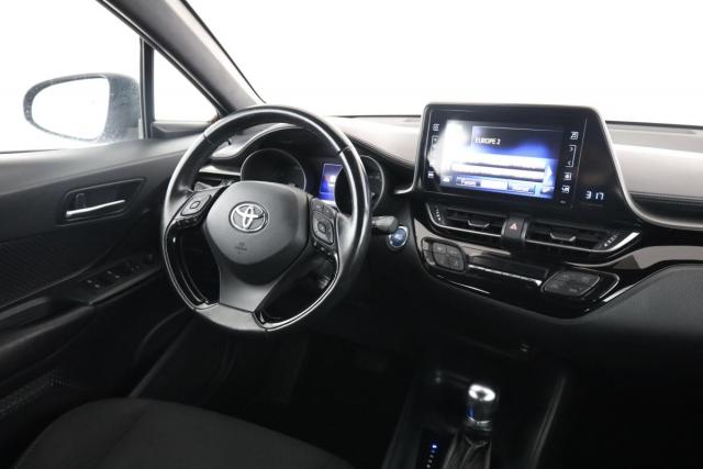Toyota C-Hr image 2