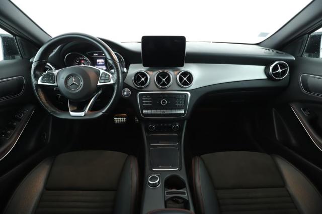Mercedes Benz Gla image 3