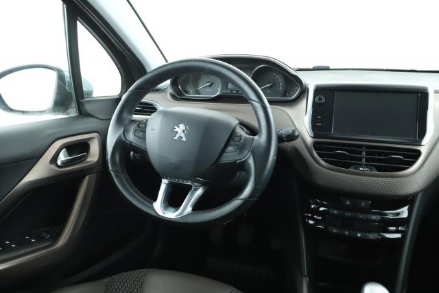Peugeot 2008 image 6