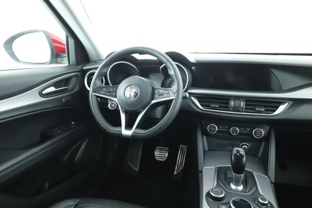 Alfa Romeo Stelvio image 3
