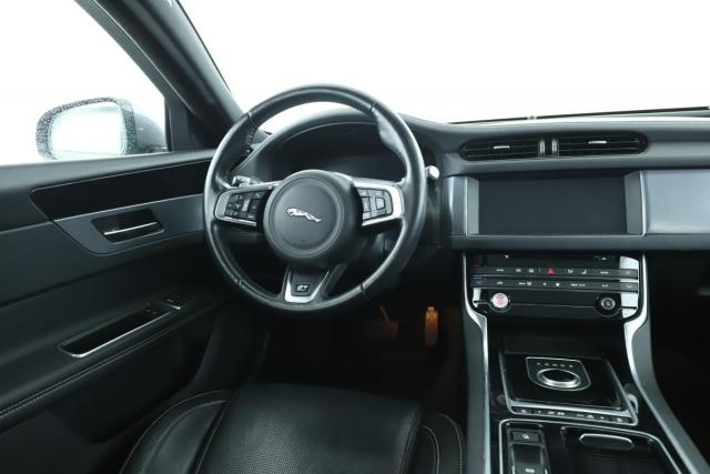 Jaguar Xf image 9