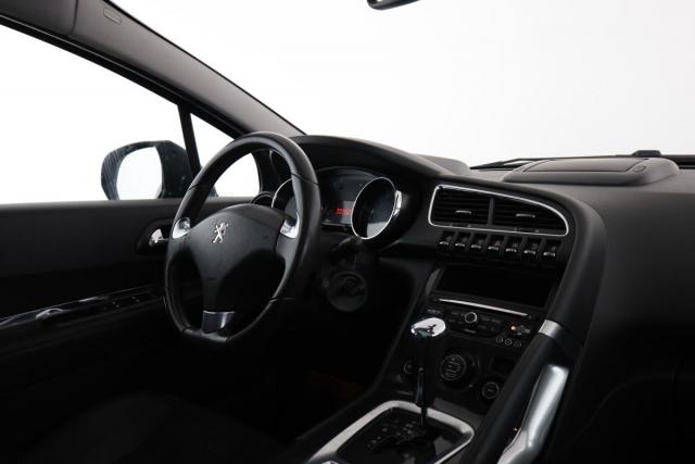 Peugeot 3008 image 1