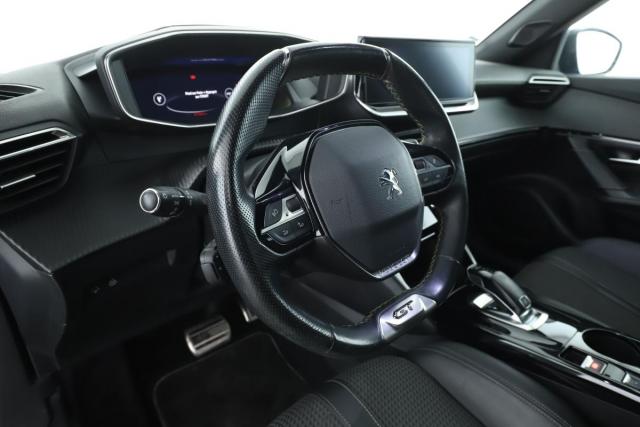 Peugeot 2008 image 8