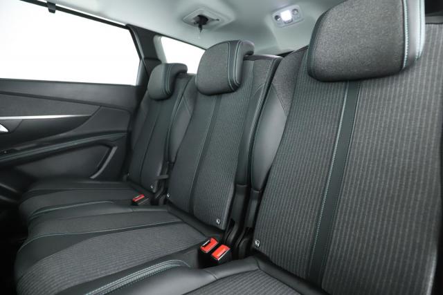 Peugeot 5008 image 9