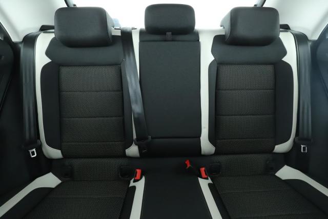 Volkswagen T-Roc image 3