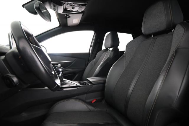 Peugeot 3008 image 8