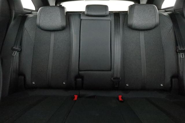 Peugeot 3008 image 2