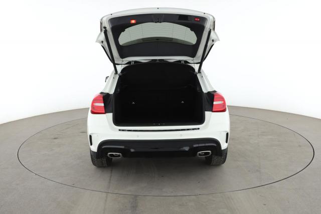 Mercedes Benz Gla image 8