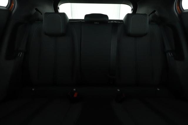 Peugeot 2008 image 8