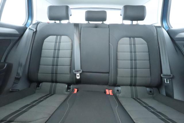 Volkswagen Golf image 4