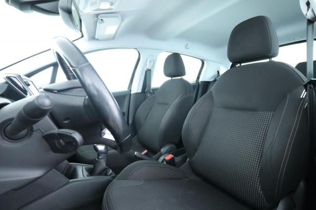Peugeot 208 image 1