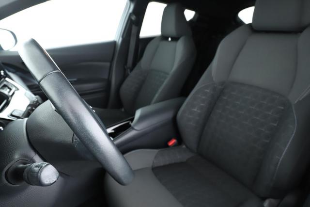 Toyota C-Hr image 9