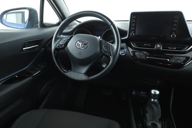 Toyota C-Hr image 3