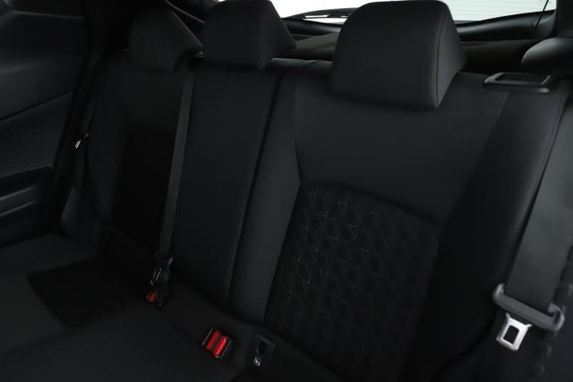 Toyota C-Hr image 5