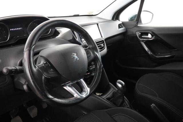 Peugeot 208 image 4
