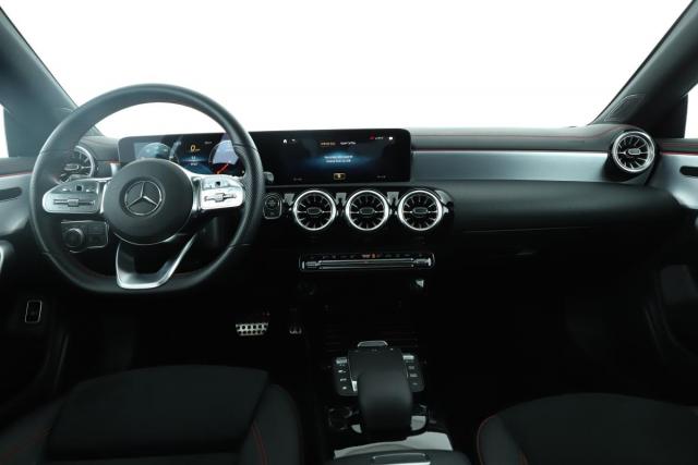 Mercedes Benz Cla image 2