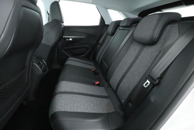 Peugeot 3008 image 8