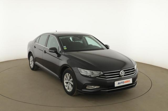 Volkswagen Passat image 2