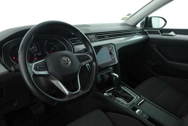 Volkswagen Passat image 6