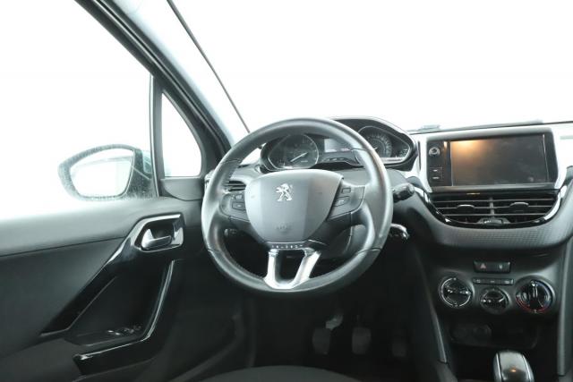 Peugeot 208 image 4