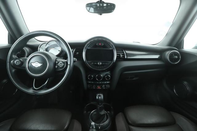 Mini Cabrio image 3