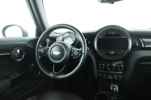 Mini Cabrio image 5
