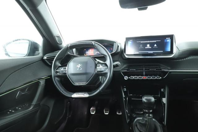 Peugeot 2008 image 8