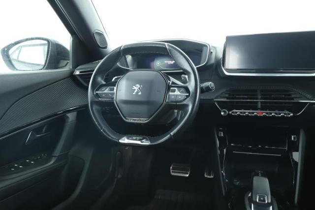 Peugeot 2008 image 2