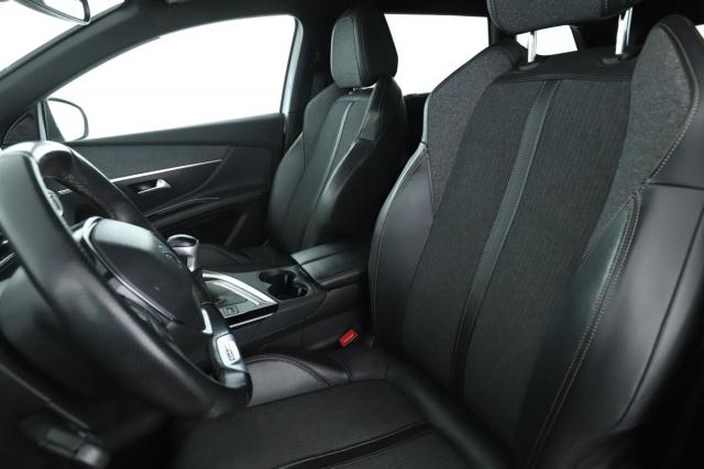 Peugeot 5008 image 8