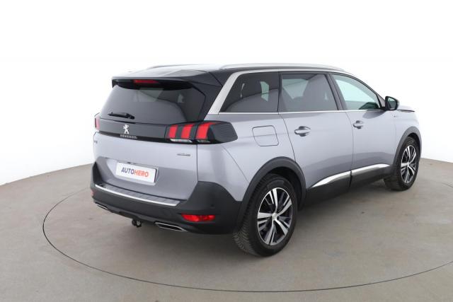 Peugeot 5008 image 2
