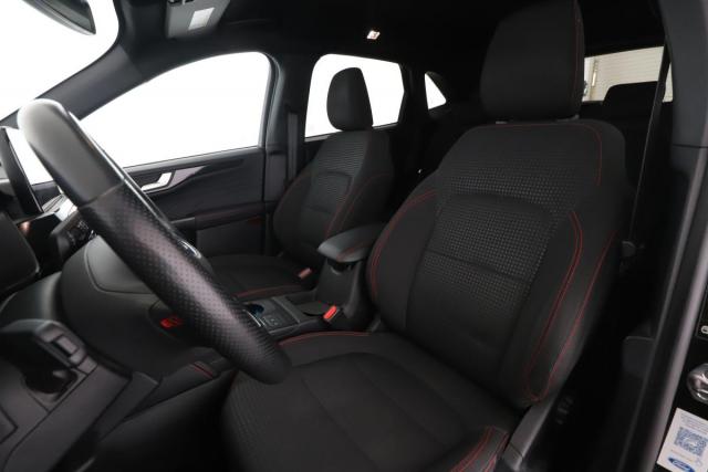 Ford Kuga image 6