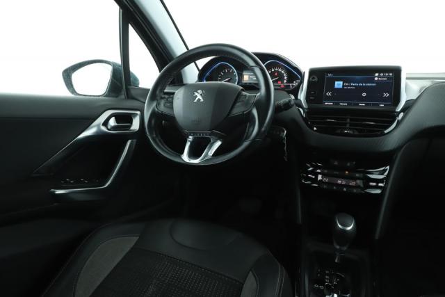 Peugeot 2008 image 7