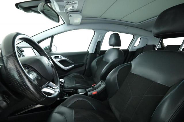 Peugeot 2008 image 6