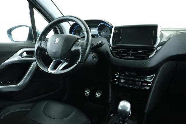Peugeot 2008 image 3