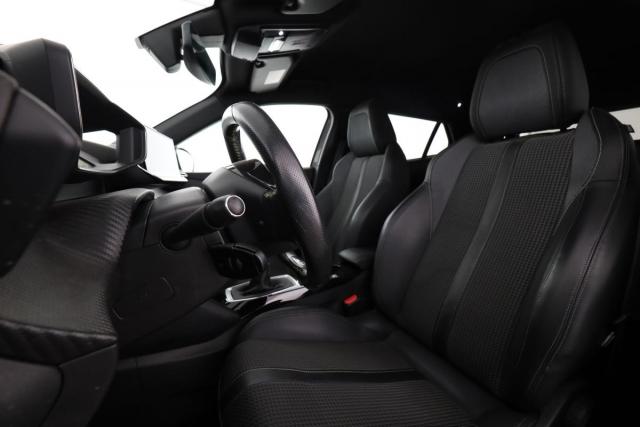 Peugeot 2008 image 1